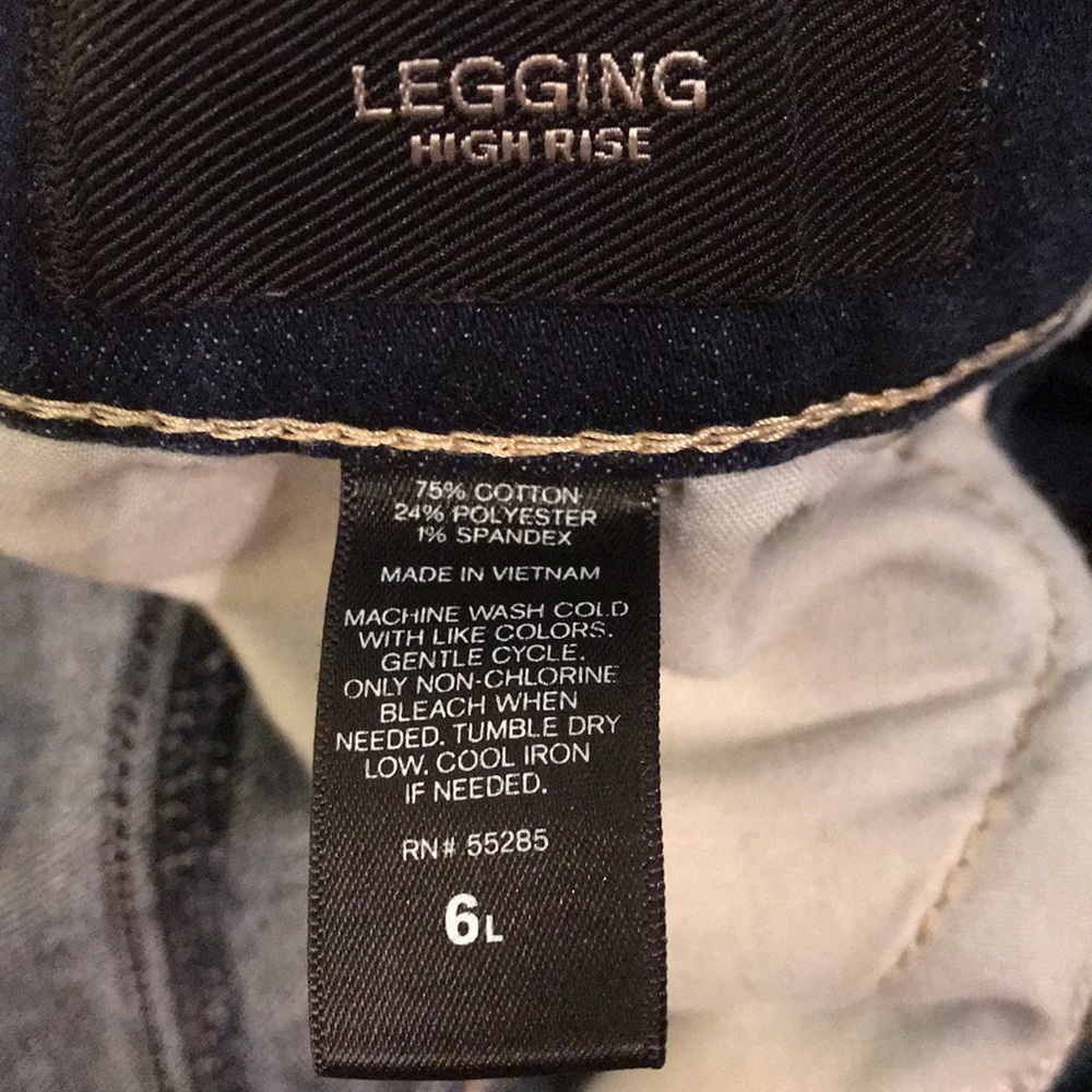 Express Jeans High Rise Jean Legging! - Picture 7 of 10